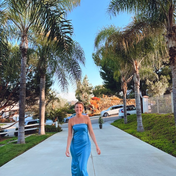 blue maxi strapless and low back satin dress. size medium. - Picture 3 of 8